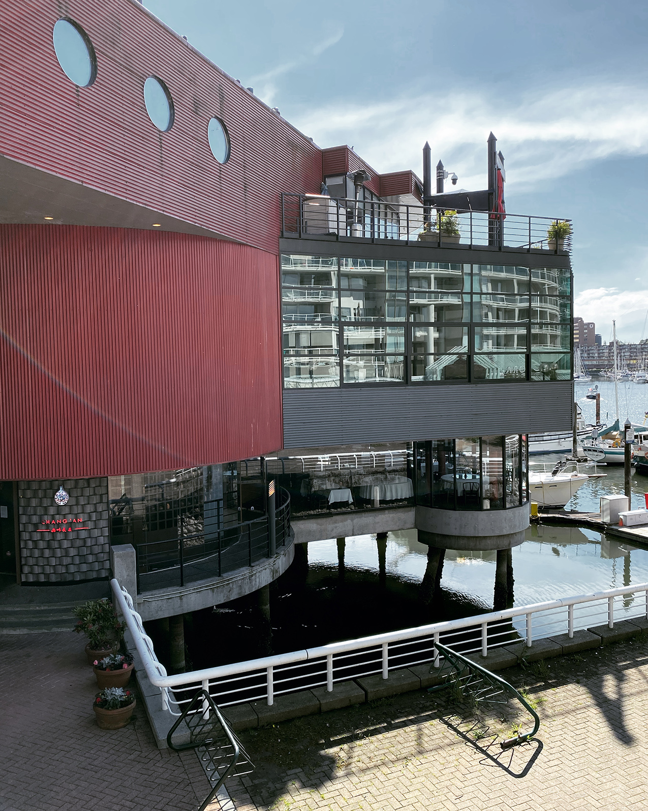 False Creek Yacht Club, 1989