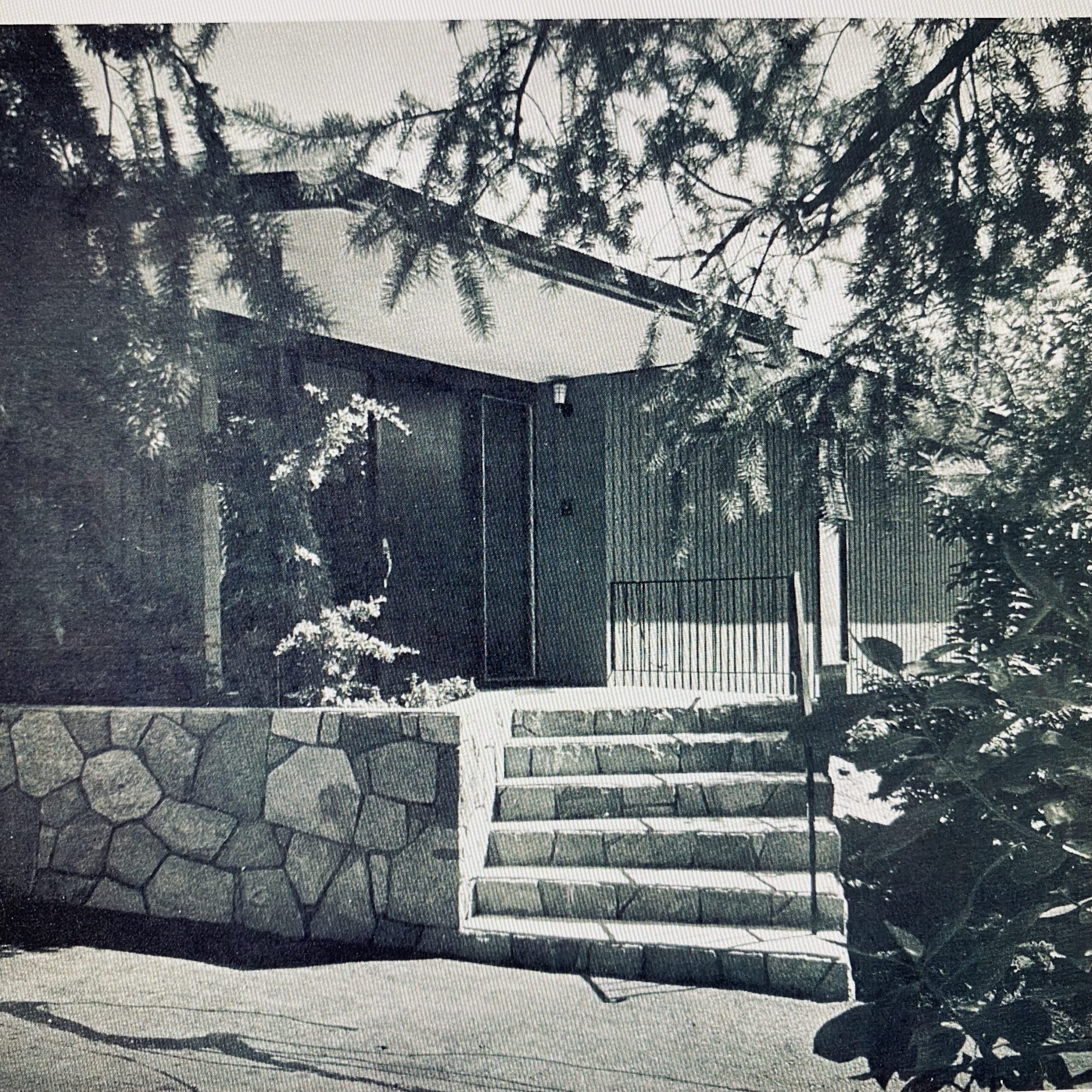 Western Homes & Living. May 1964. Photo by Selwyn Pullan.